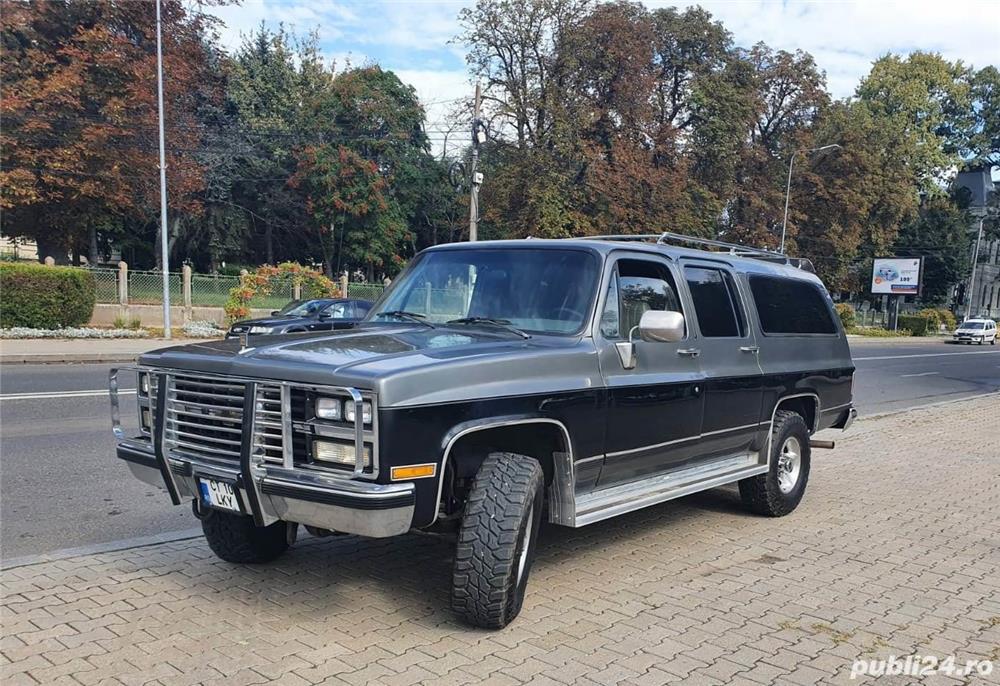 Vand Chevrolet Suburban vehicul istoric, benzina reconditionat